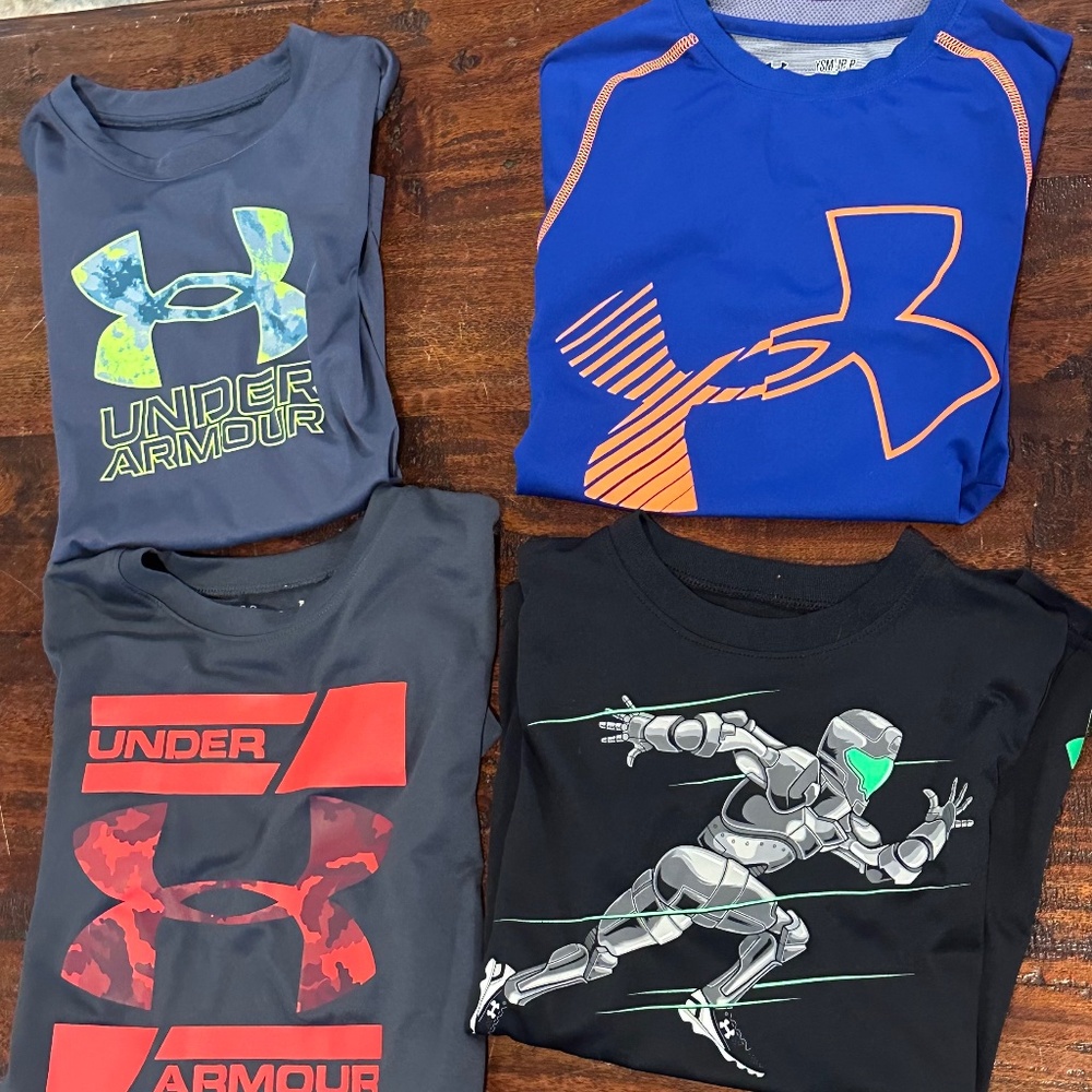 Boys Under Armor T-Shirts Bundle Size 7 (small)
